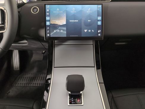 New 2025 Land Rover Range Rover Evoque S image 22