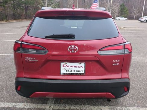 Used 2023 Toyota Corolla Cross XLE image 5