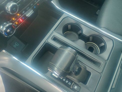 Certified 2021 Ford F150 Lariat w/ Equipment Group 502A High image 24