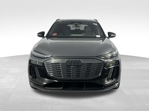Used 2025 Audi SQ6 e-tron Prestige w/ Black Edition One AWD/4WD image 6