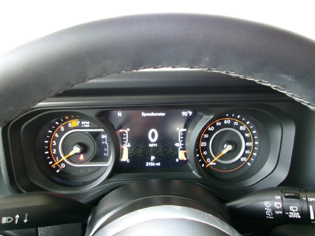 Used 2025 Jeep Wrangler Unlimited Sahara AWD/4WD image 8