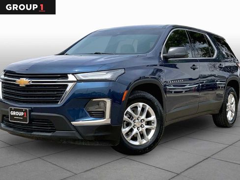 Used 2023 Chevrolet Traverse LS FWD image 1