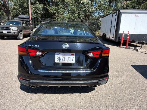 Used 2019 Nissan Altima 2.5 SL FWD image 6