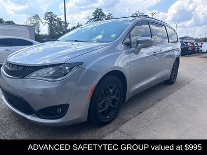 Used 2020 Chrysler Pacifica Touring-L Plus