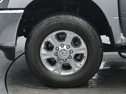 Used 2024 RAM 2500 Big Horn image 33