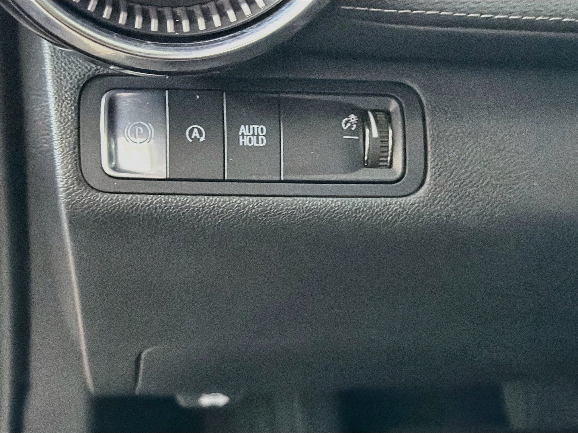 Used 2025 Chevrolet Equinox LT w/ Convenience Package II FWD image 16