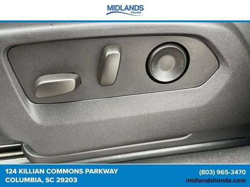Used 2023 Chevrolet Silverado 1500 RST AWD/4WD image 16