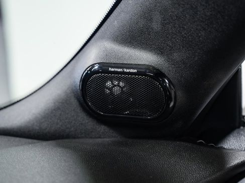 Used 2018 MINI Cooper S image 22