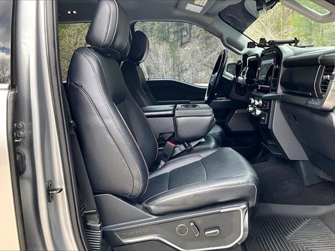 Used 2021 Ford F150 Lariat image 29