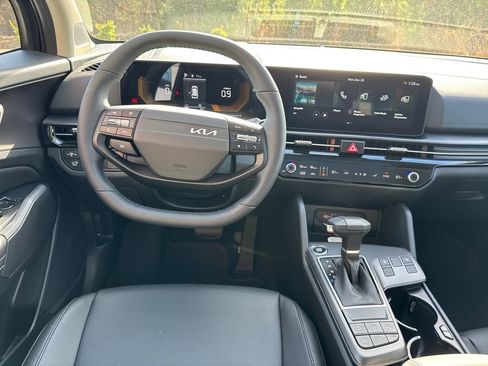 New 2026 Kia Sportage EX w/ EX Panorama Roof Package image 24