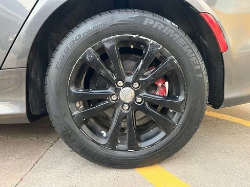 Used 2015 Chrysler 200 Limited FWD image 20