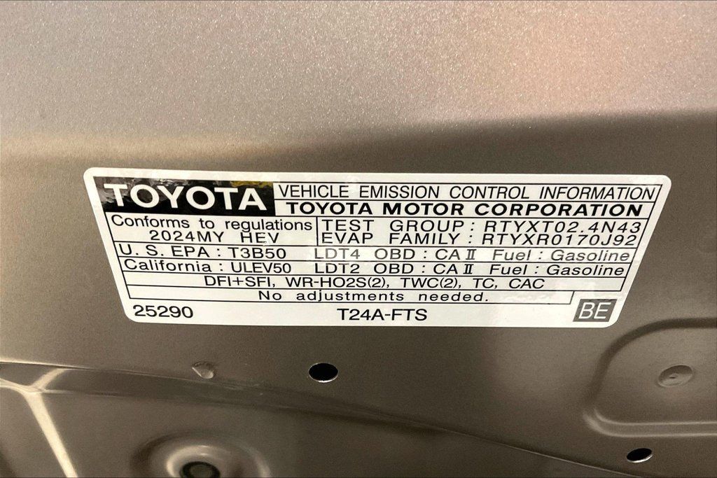 Used 2024 Toyota Land Cruiser w/ Premium Package AWD/4WD image 32