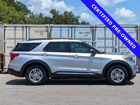 Certified 2021 Ford Explorer XLT w/ Equipment Group 202A RWD image 3