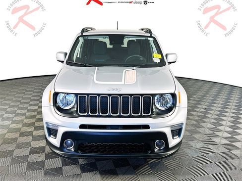 Used 2021 Jeep Renegade Latitude image 2