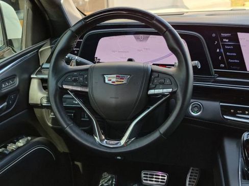 Used 2023 Cadillac Escalade ESV V AWD/4WD image 22