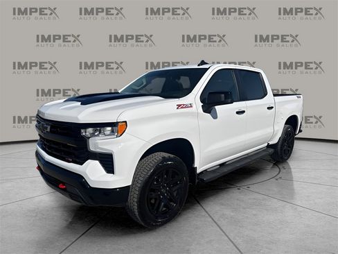 Used 2025 Chevrolet Silverado 1500 LT Trail Boss w/ Convenience Package II image 1