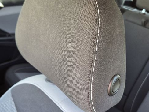 Used 2023 Volkswagen Taos S image 16