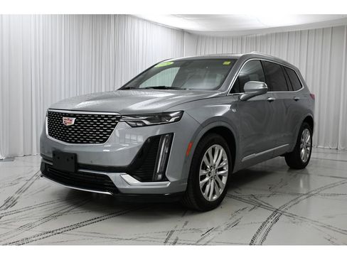 Certified 2024 Cadillac XT6 Premium Luxury w/ Technology Package AWD/4WD image 4