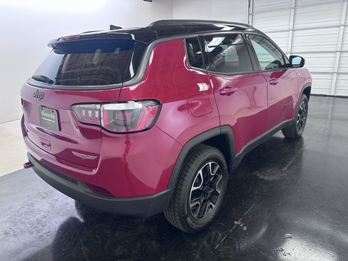 Used 2020 Jeep Compass Trailhawk AWD/4WD image 15