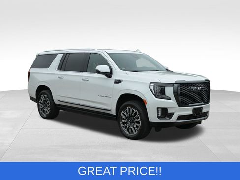 Used 2023 GMC Yukon XL Denali Ultimate w/ LPO, Floor Liner Package AWD/4WD image 16