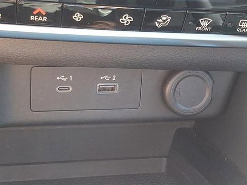 Used 2023 Nissan Rogue SL w/ SL Premium Package image 27