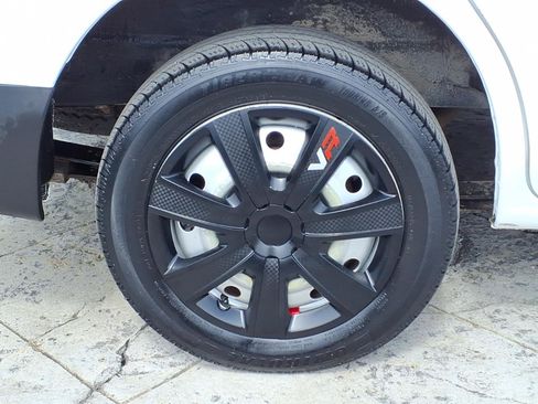 Used 2020 Nissan NV200 S image 6