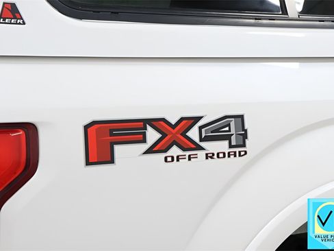 Used 2018 Ford F150 Platinum w/ Equipment Group 701A Luxury image 38