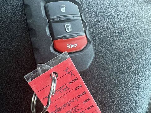 Used 2019 Jeep Wrangler Unlimited Sport S AWD/4WD image 25