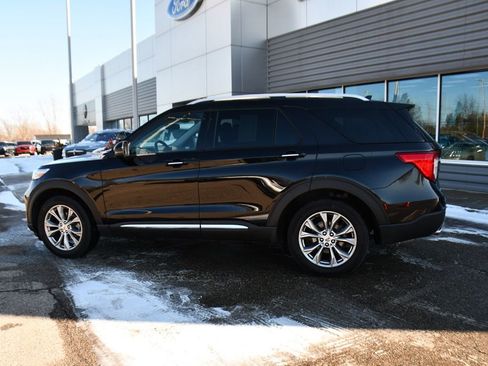 Used 2023 Ford Explorer Limited w/ Equipment Group 301A image 3