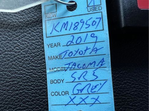 Used 2019 Toyota Tacoma Limited image 26