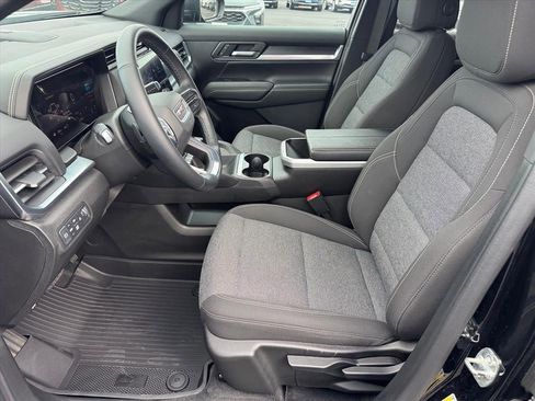 Used 2025 GMC Terrain Elevation image 5