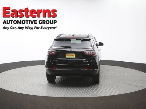 Used 2022 Jeep Compass Latitude AWD/4WD image 36