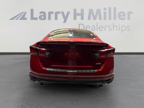 Certified 2023 Nissan Altima 2.5 SR image 4