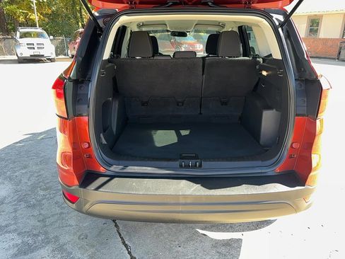 Used 2019 Ford Escape S image 9