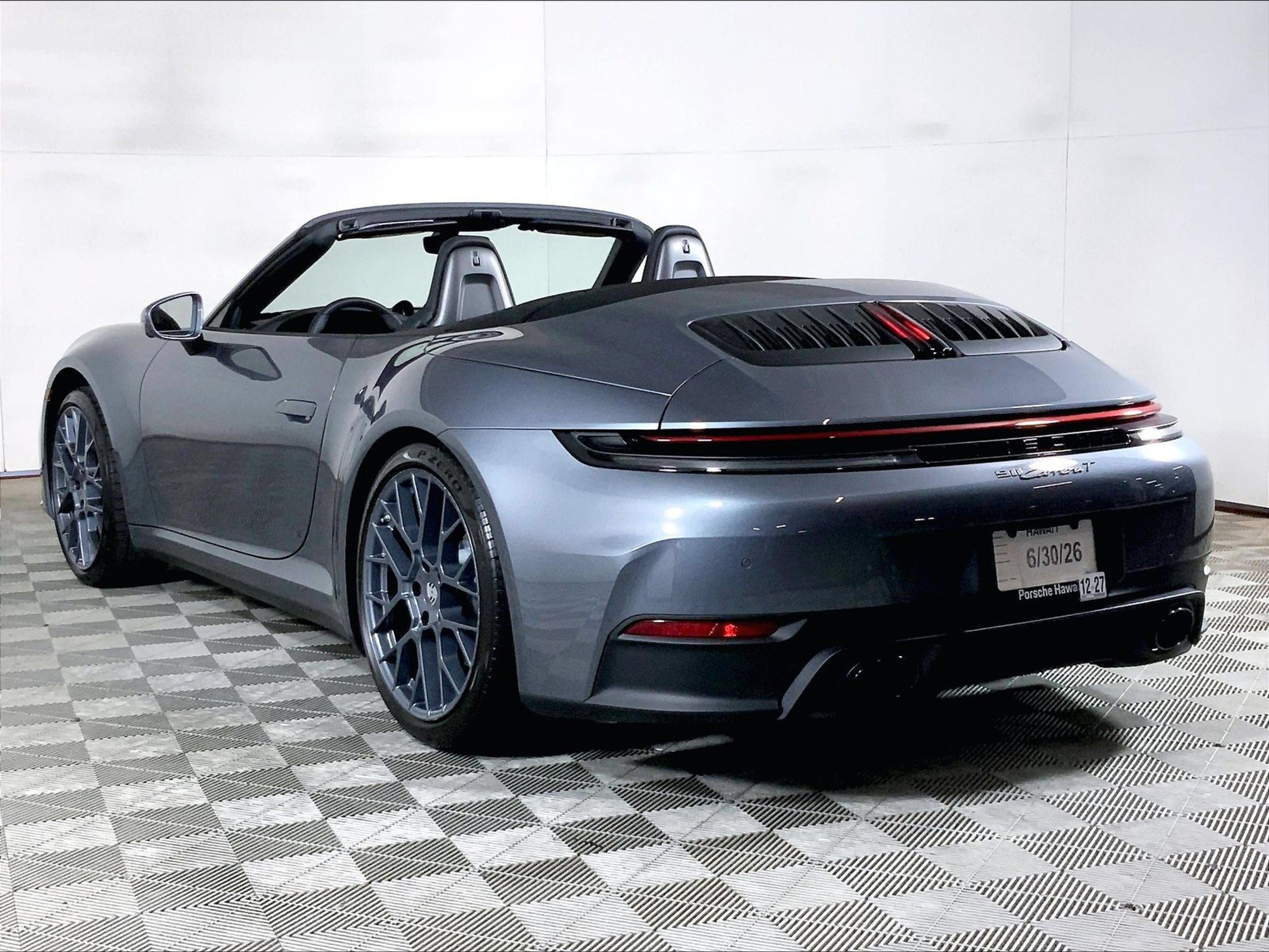 Used 2026 Porsche 911 Carrera T RWD image 3
