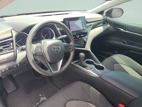 Used 2023 Toyota Camry LE w/ Convenience Package FWD image 11