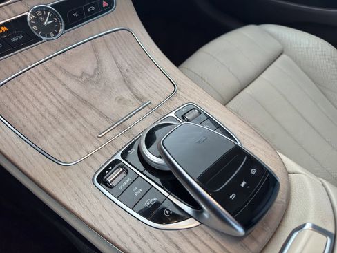 Used 2018 Mercedes-Benz E 400 Coupe image 32