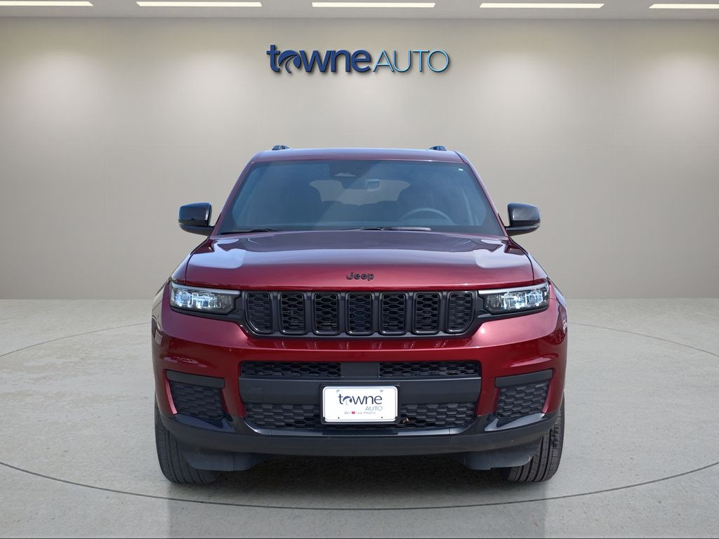 Used 2025 Jeep Grand Cherokee L Altitude AWD/4WD image 9