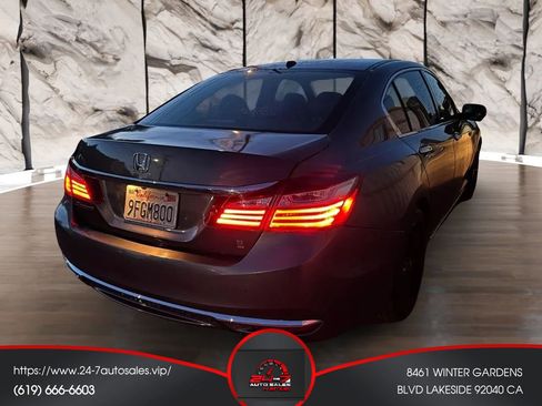 Used 2017 Honda Accord EX image 16