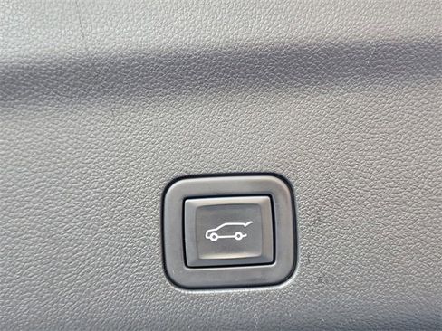 Used 2023 Chevrolet Tahoe Premier w/ Premium Package 2 image 10