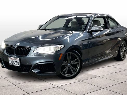 Used 2016 BMW M235i Coupe image 1