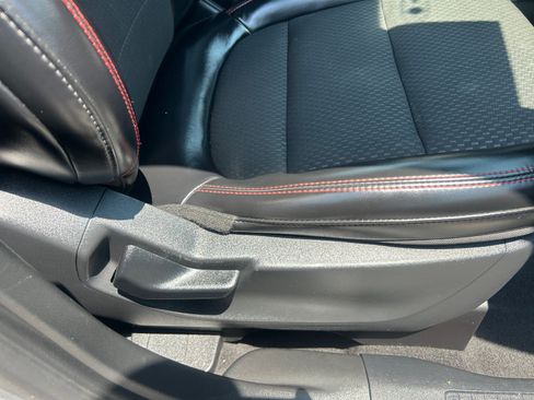 Used 2024 Ford Escape ST-Line AWD/4WD image 32
