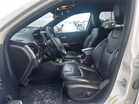 Used 2019 Jeep Cherokee High Altitude image 9