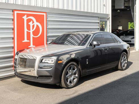 Used 2017 Rolls-Royce Ghost RWD image 43