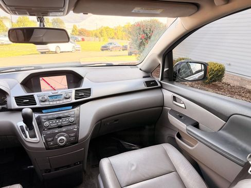 Used 2013 Honda Odyssey Touring Elite image 27