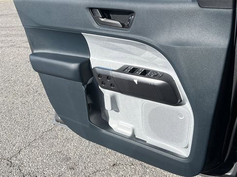 New 2025 Ford Maverick XLT w/ 4K Tow Package image 17