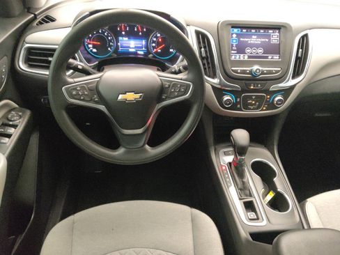 Used 2022 Chevrolet Equinox LS w/ LS Convenience Package AWD/4WD image 22