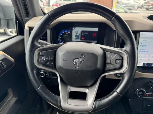 Used 2023 Ford Bronco Wildtrak AWD/4WD image 12