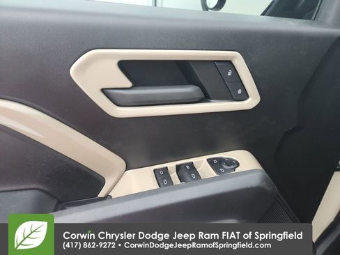 Used 2023 Chevrolet Colorado Trail Boss w/ Technology Package image 20