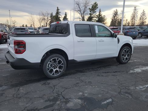 New 2026 Ford Maverick Lariat image 16